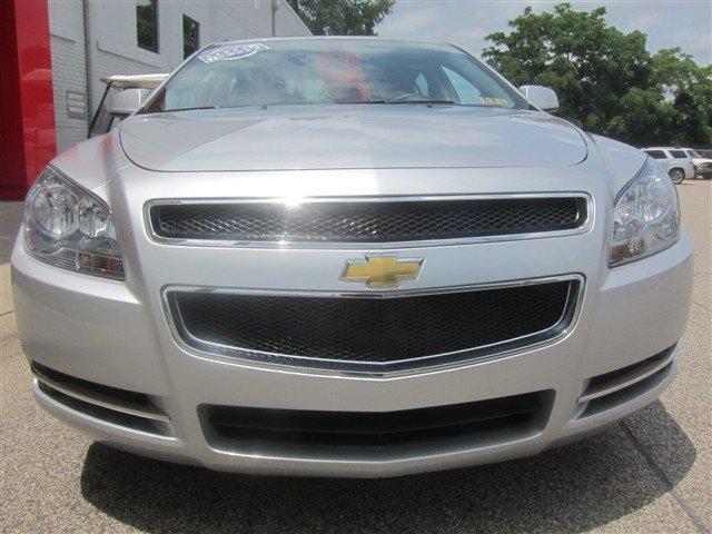 Chevrolet Malibu 2010 photo 3