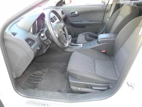 Chevrolet Malibu 2010 photo 2