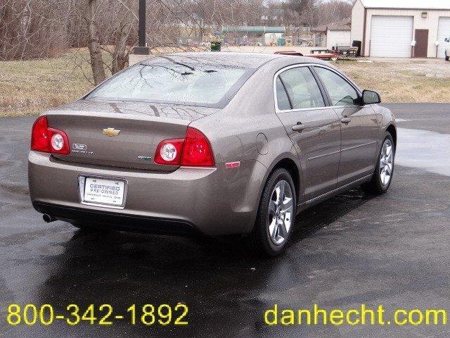 Chevrolet Malibu 2010 photo 2
