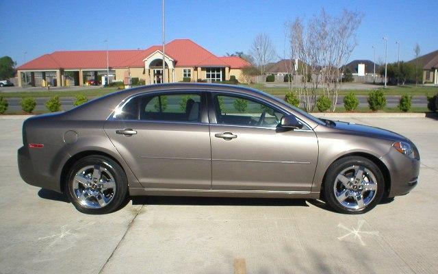 Chevrolet Malibu 2010 photo 3