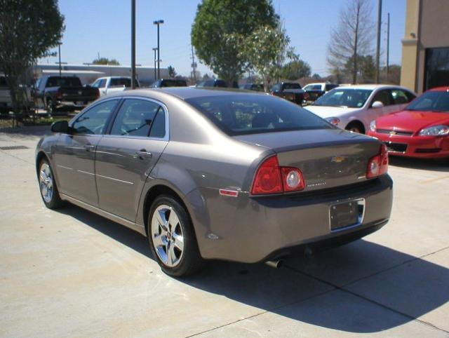 Chevrolet Malibu 2010 photo 4