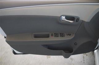 Chevrolet Malibu 2010 photo 2