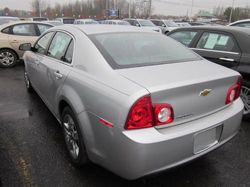 Chevrolet Malibu 2010 photo 2