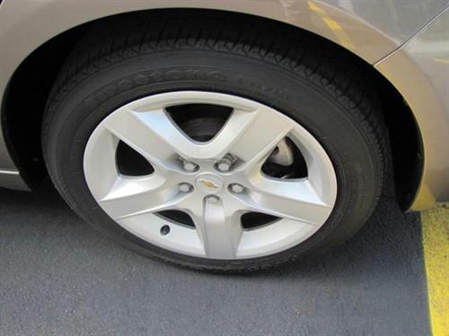 Chevrolet Malibu 2010 photo 3