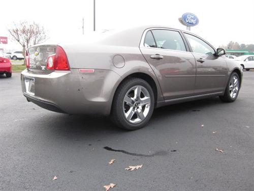 Chevrolet Malibu 2010 photo 2