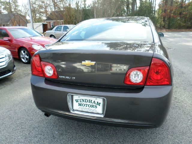Chevrolet Malibu 2010 photo 3