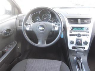Chevrolet Malibu 2010 photo 3
