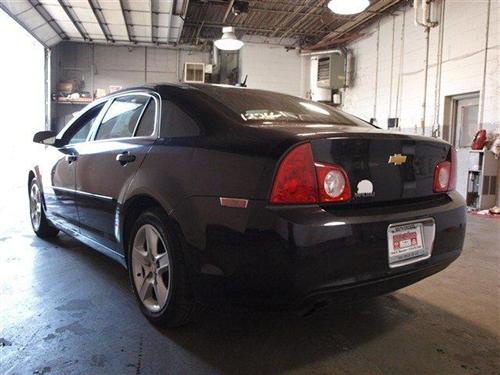 Chevrolet Malibu 2010 photo 2