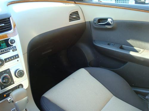 Chevrolet Malibu 2010 photo 2