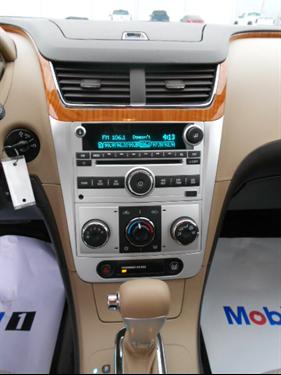 Chevrolet Malibu 2010 photo 2