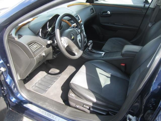 Chevrolet Malibu 2010 photo 3