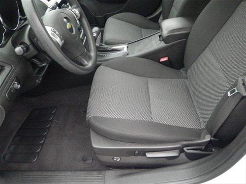 Chevrolet Malibu 2010 photo 2