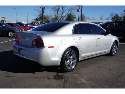 Chevrolet Malibu 2010 photo 3