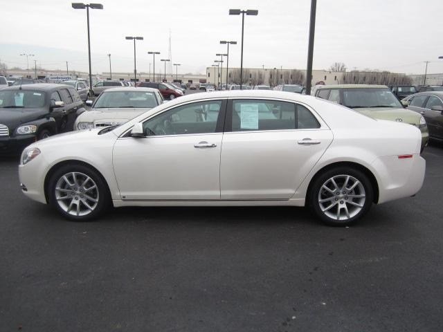 Chevrolet Malibu 2010 photo 1