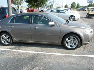 Chevrolet Malibu 2010 photo 2