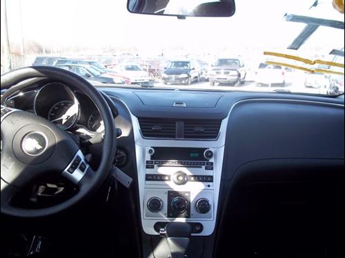 Chevrolet Malibu 2010 photo 2
