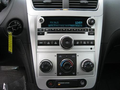 Chevrolet Malibu 2010 photo 2