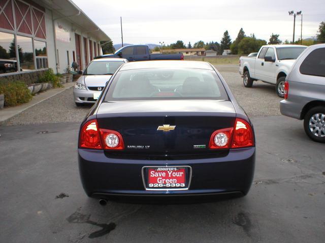 Chevrolet Malibu 2010 photo 3