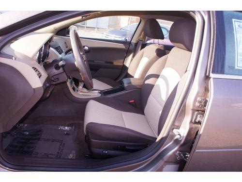 Chevrolet Malibu 2010 photo 3