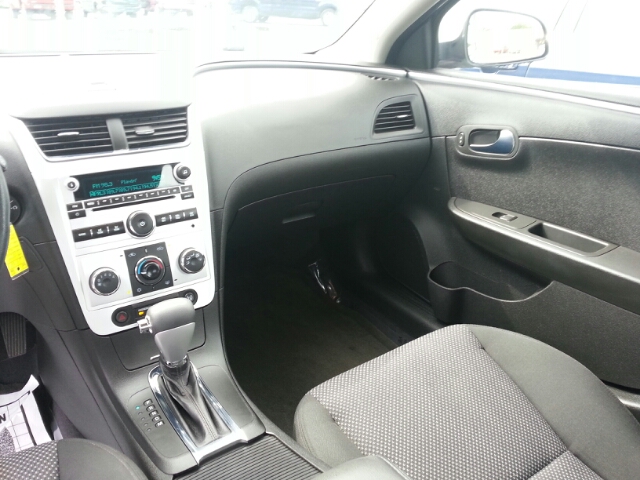 Chevrolet Malibu 2010 photo 11