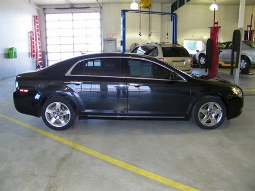 Chevrolet Malibu 2010 photo 2