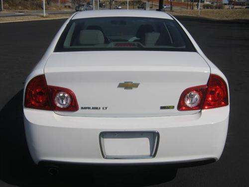 Chevrolet Malibu 2010 photo 3