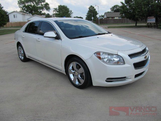 Chevrolet Malibu 2010 photo 3