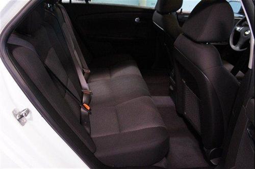 Chevrolet Malibu 2010 photo 3
