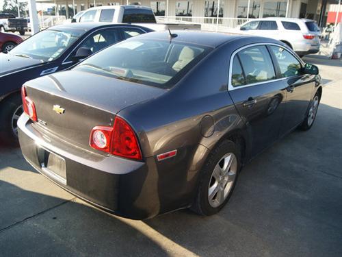 Chevrolet Malibu 2010 photo 3