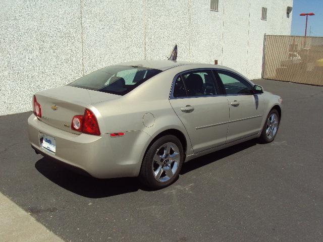 Chevrolet Malibu 2010 photo 3