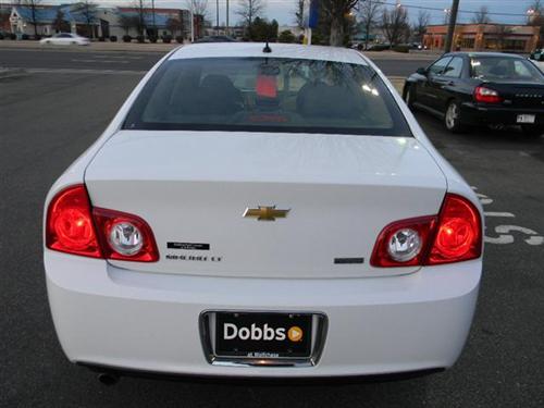 Chevrolet Malibu 2010 photo 2