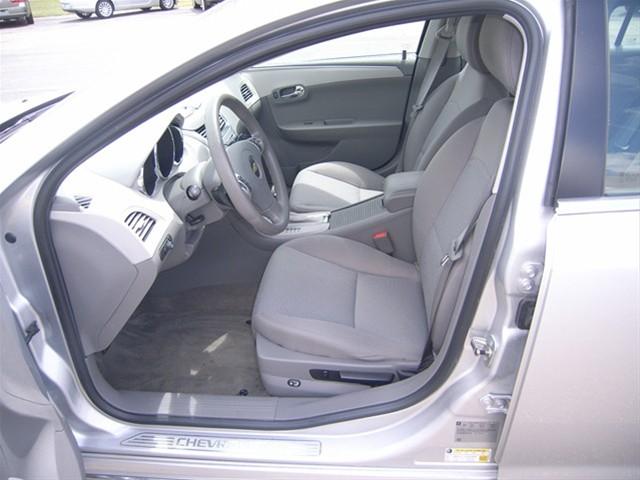 Chevrolet Malibu 2010 photo 4