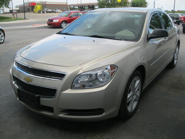 Chevrolet Malibu 2010 photo 3