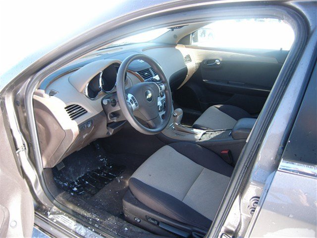 Chevrolet Malibu 2010 photo 4