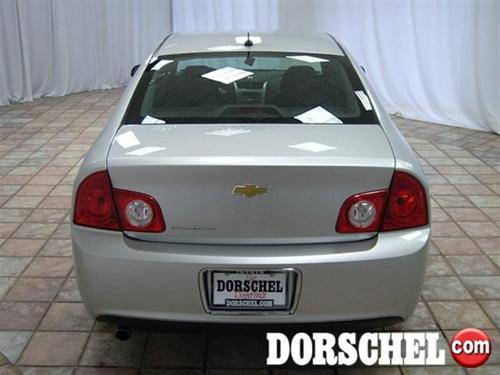 Chevrolet Malibu 2010 photo 2
