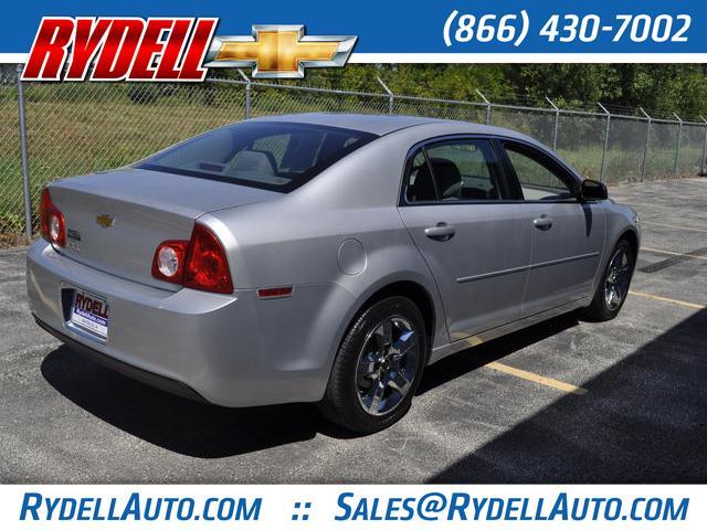 Chevrolet Malibu 2010 photo 2