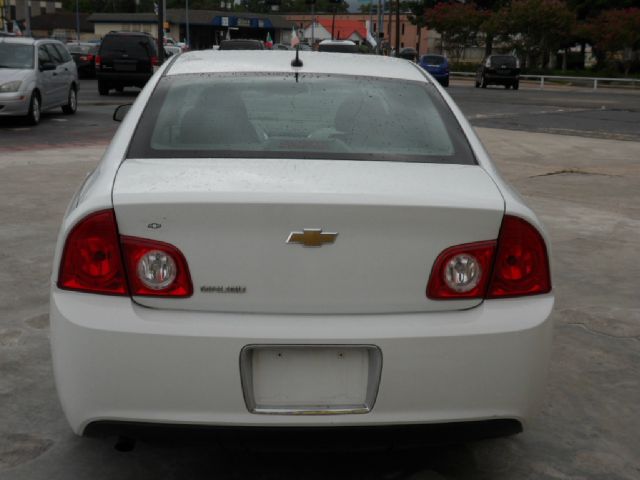 Chevrolet Malibu 2010 photo 3