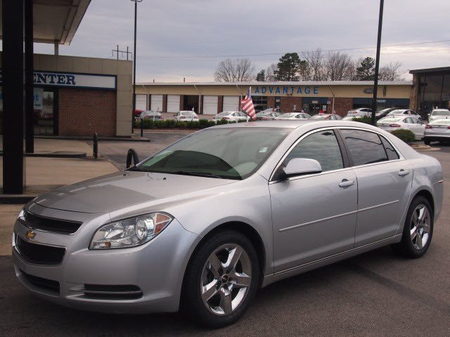Chevrolet Malibu 2010 photo 2
