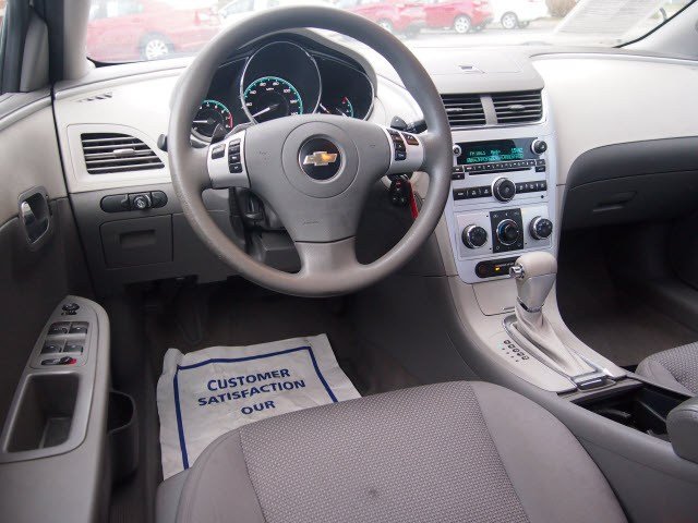 Chevrolet Malibu 2010 photo 3