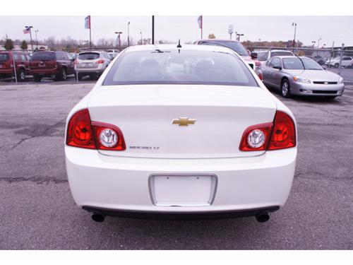 Chevrolet Malibu 2010 photo 2