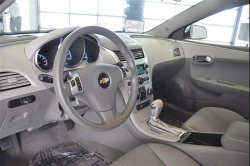 Chevrolet Malibu 2010 photo 3