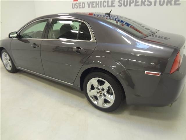 Chevrolet Malibu 2010 photo 2