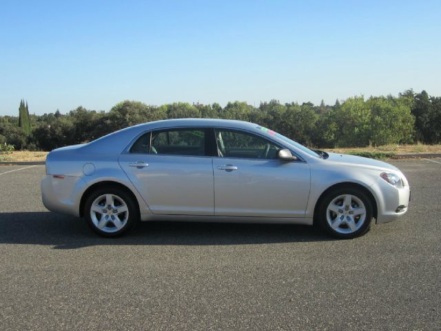Chevrolet Malibu 2010 photo 3