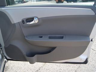 Chevrolet Malibu 2010 photo 3