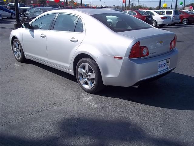 Chevrolet Malibu 2010 photo 3