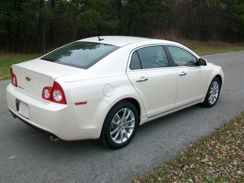 Chevrolet Malibu 2010 photo 2