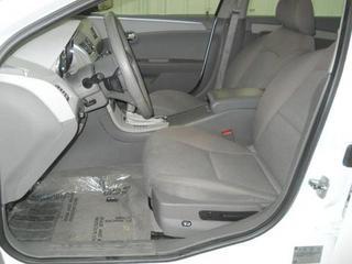 Chevrolet Malibu 2010 photo 3