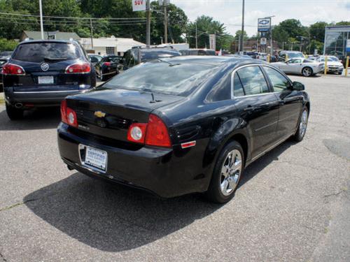 Chevrolet Malibu 2010 photo 2
