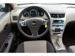 Chevrolet Malibu 2010 photo 2
