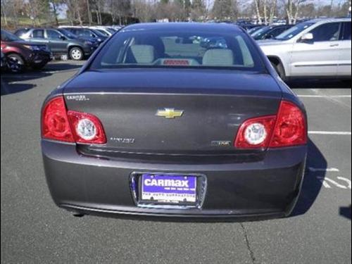 Chevrolet Malibu 2010 photo 3